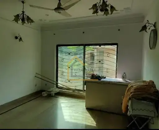 6 Marla House For Sale in Iqbal Town, Pak Block Lahore