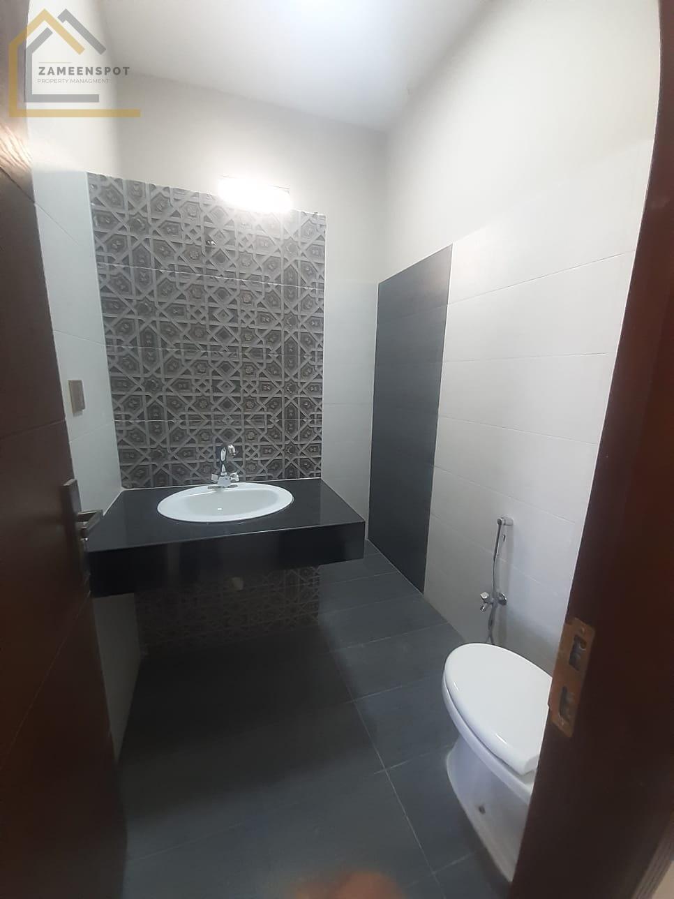 House For Sale in Gulshan-e-Maymar Sector Q 240 Sq Yard