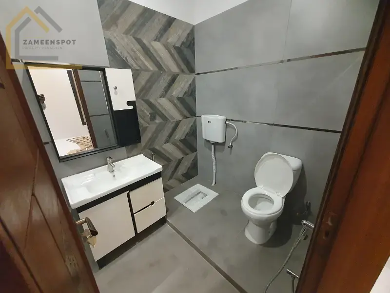 House For Sale in Gulshan-e-Maymar Sector R 240 Sq Yard G+1