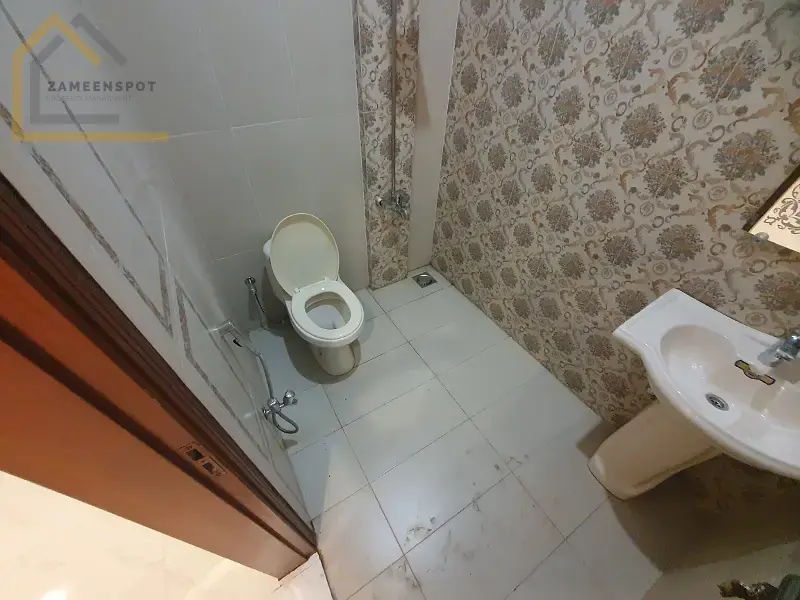 House For Sale in Gulshan-e-Maymar Sector R 240 Sq Yard G+1